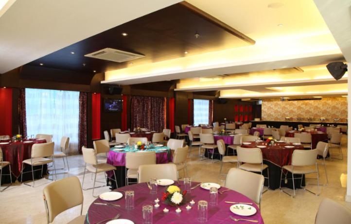 Treehouse Queens Pearl Hotel Gurgaon Ngoại thất bức ảnh